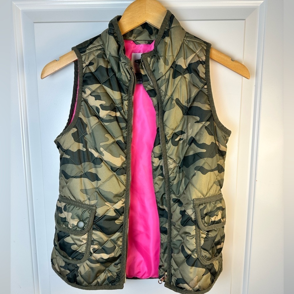 Old Navy Camouflage Kids Vest with Pink Lining - Picture 3 of 6